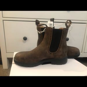 refurbished blundstones
